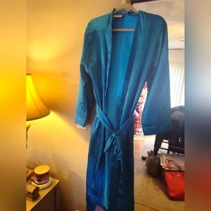Vintage CW Classics Silky Aqua Robe Size 1X